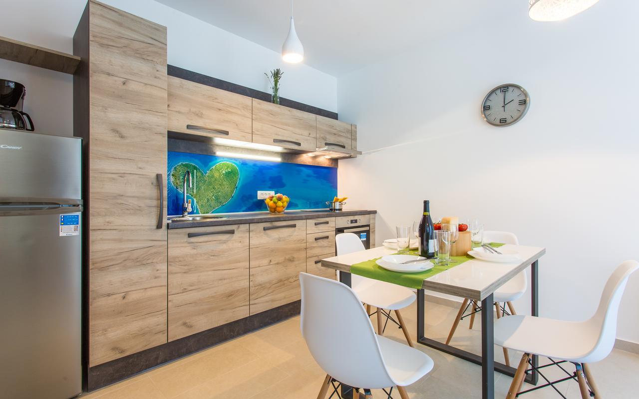 Apartments Viktorija 2 Baska  Ngoại thất bức ảnh