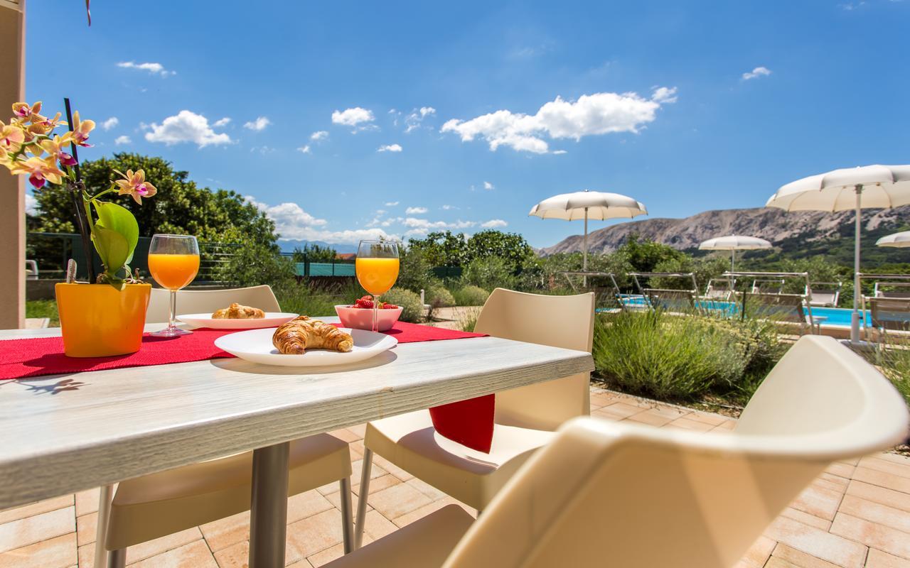 Apartments Viktorija 2 Baska  Ngoại thất bức ảnh