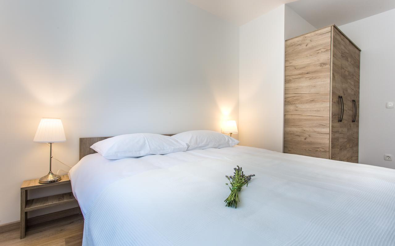 Apartments Viktorija 2 Baska  Ngoại thất bức ảnh