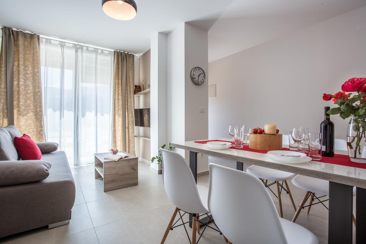 Apartments Viktorija 2 Baska  Ngoại thất bức ảnh