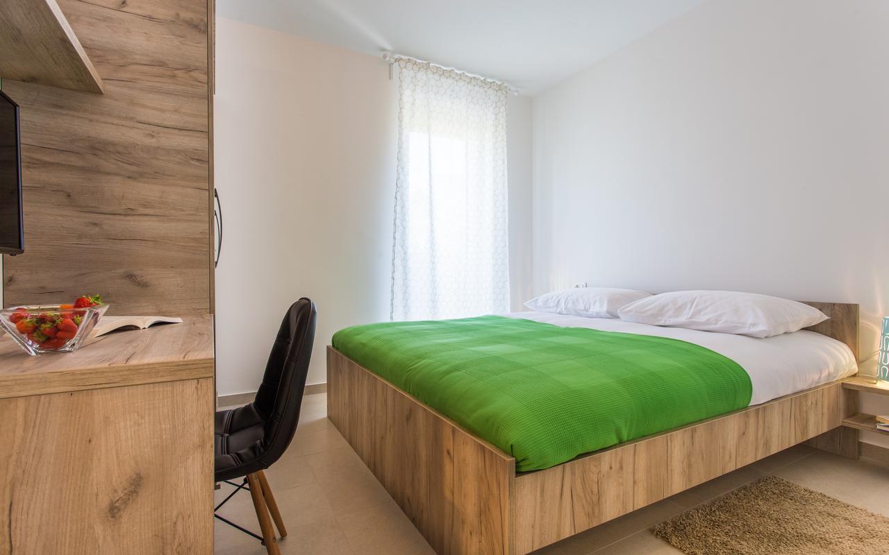 Apartments Viktorija 2 Baska  Ngoại thất bức ảnh
